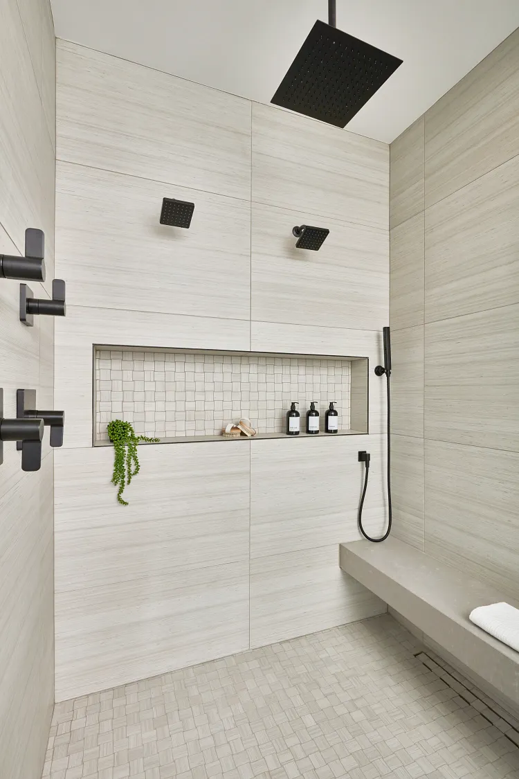 Ideas de diseño de azulejos para baños con ducha - Arizona Tile, image size:750x1125